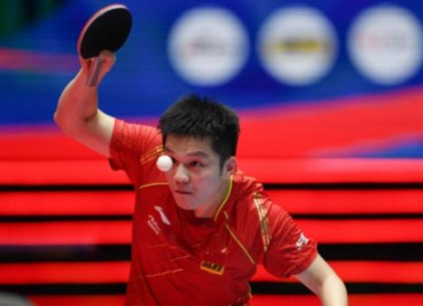 曼联比赛真的太有意思了，虽然这球很丑陋，但你就说进没进吧