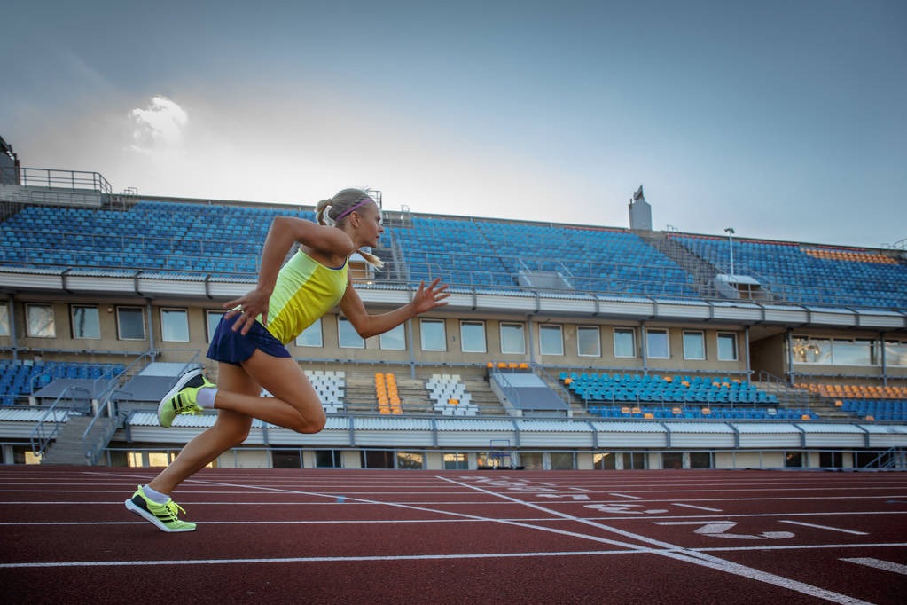 巴恩斯利主帅：索博有点不尊重，对强队或欧冠他态度消极