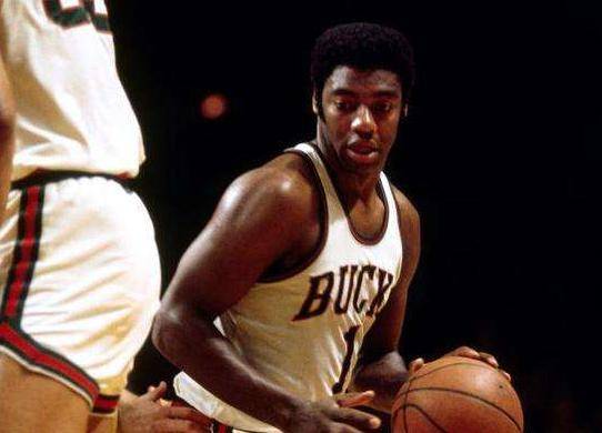 不仅仅是个 不仅仅是个